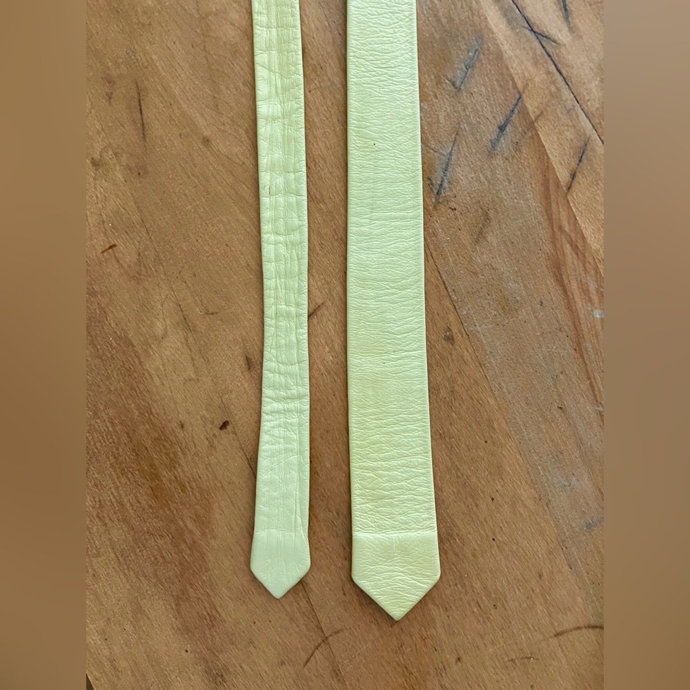 💥2 for 1💥Vintage Le Chateau Skinny Yellow Leather Necktie - late 70s & 80s - Picture 6 of 10